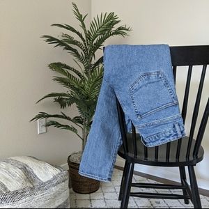 ⬇️ ASOS straight jeans